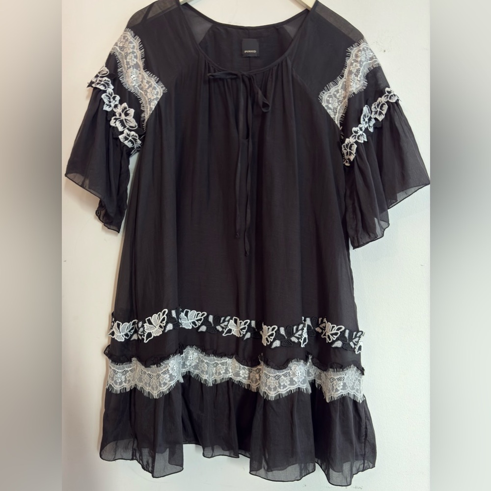 Pinko black dress with contrast details